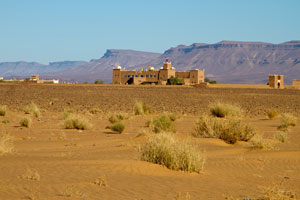 SaharaSky ruver majestetisk opp i ørkenen
